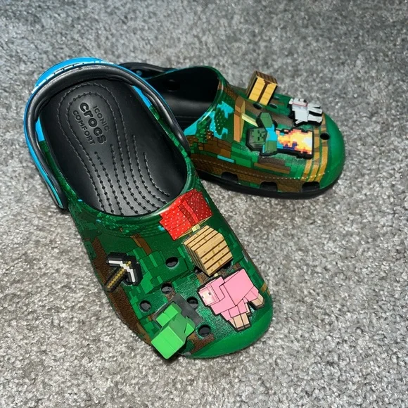 Kids Minecraft Crocs with Minecraft Jibbits - Picture 4 of 6